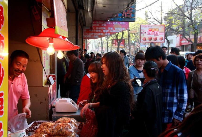 小型炒板栗機(jī)經(jīng)營(yíng)火爆案例一